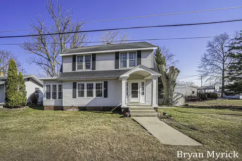 173 Walnut St, Holland, MI 49423