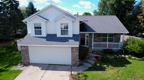 7587 Melinda Ct SE, Byron Center, MI 49315
