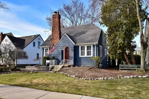 1368 Cedar Dr, Birmingham, MI 48009