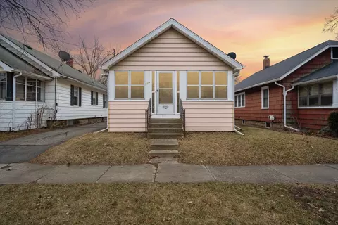 527 St Clair Ave, Jackson, MI 49202
