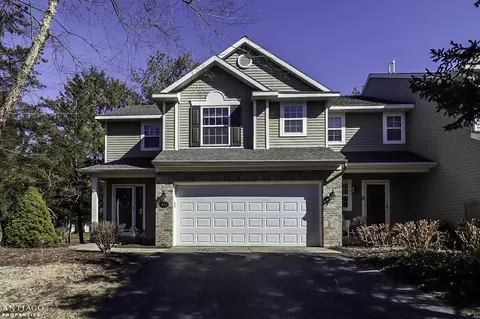 544 Abbey Mill Dr SE, Ada, MI 49301