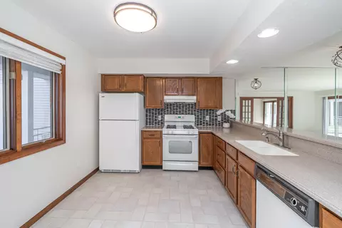 355 W Columbia Ave #102, Battle Creek, MI 49015