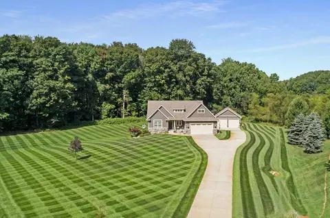 4480 Sunrise Trl, Caledonia, MI 49316