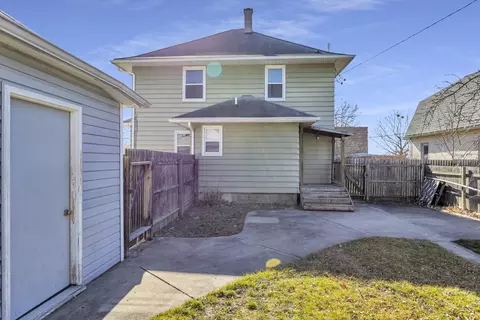 Exterior - 1216 Forest Ave, Jackson, MI 49201 photo 6 of 8