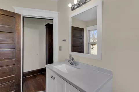 Bath - 1216 Forest Ave, Jackson, MI 49201 photo 3 of 3