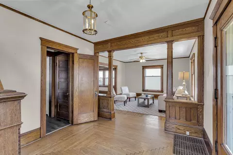 Entry Way - 1216 Forest Ave, Jackson, MI 49201 photo 2 of 4