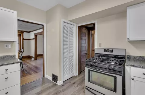 Kitchen - 1216 Forest Ave, Jackson, MI 49201 photo 3 of 5