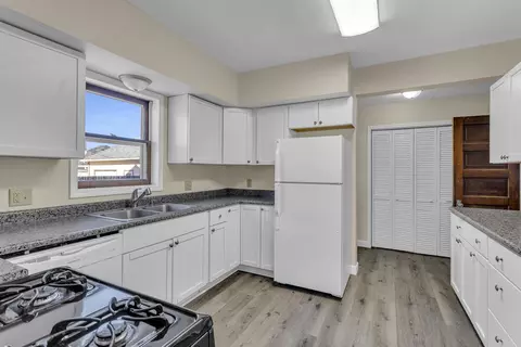 Kitchen - 1216 Forest Ave, Jackson, MI 49201 photo 1 of 5