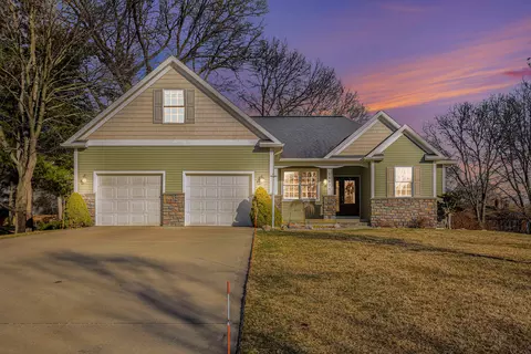14904 Canary Dr, Grand Haven, MI 49417