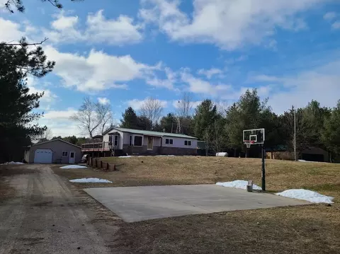8088 E 14 Mile Rd, Paris, MI 49338