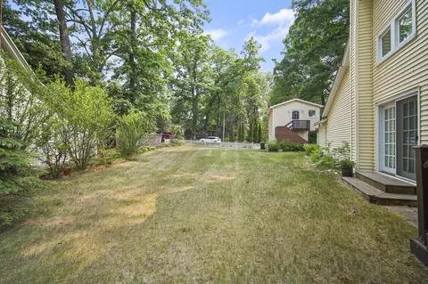 Exterior - 509 Morris Dr, Jackson, MI 49201 photo 9 of 16