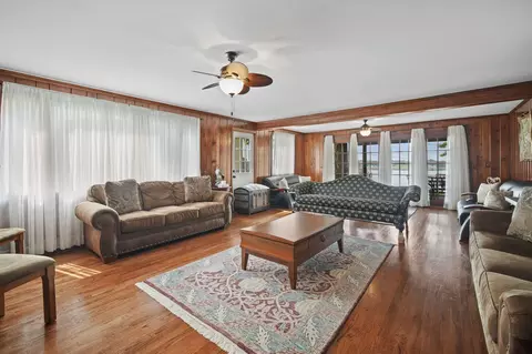 Living - 509 Morris Dr, Jackson, MI 49201 photo 1 of 5