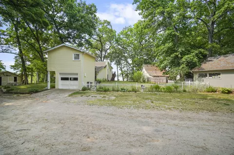 Exterior - 509 Morris Dr, Jackson, MI 49201 photo 4 of 16
