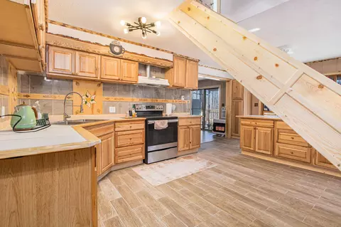 Kitchen - 7133 Johnson Rd, Coloma, MI 49038 photo 2 of 4
