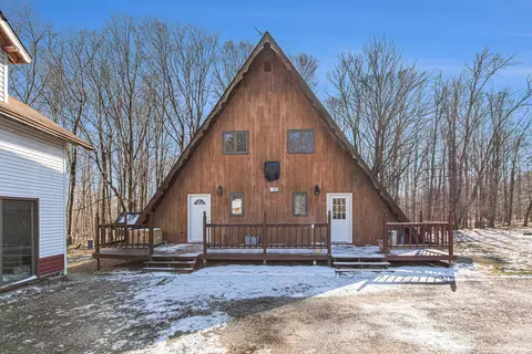 Exterior - 7133 Johnson Rd, Coloma, MI 49038 photo 3 of 9
