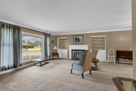 1883 Shoemaker Dr, Jackson, MI 49203 photo 3