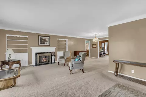 1883 Shoemaker Dr, Jackson, MI 49203 photo 2