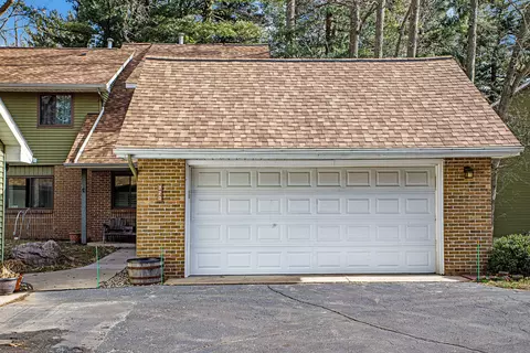 720 Charlemagne Blvd, Battle Creek, MI 49017