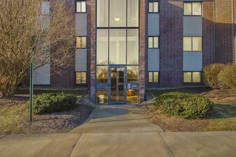 3284 Devonwood Hls NE #F, Grand Rapids, MI 49525