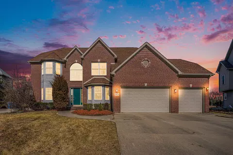 3875 Lake Pointe Ln, Ann Arbor, MI 48108