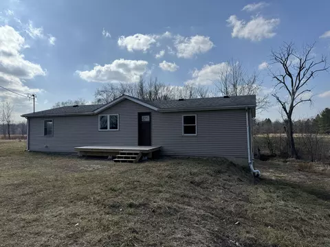 38101 28th Ave, Gobles, MI 49055