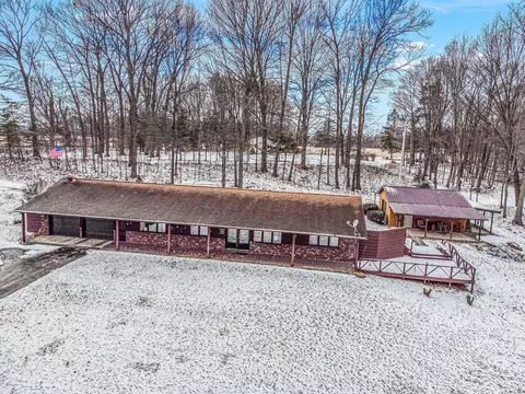23525 H Dr N, Marshall, MI 49068
