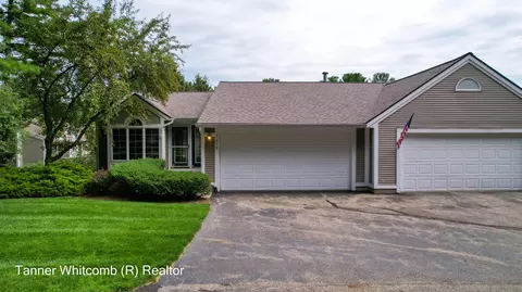 3279 Woodwind Dr NE, Grand Rapids, MI 49525