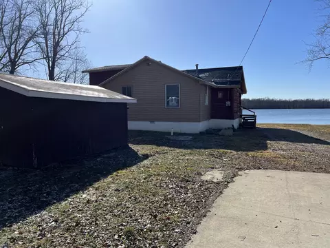 1004 Valentine Rd, Hastings, MI 49058