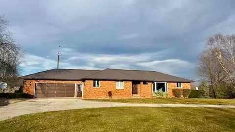 520 W Marrison Rd, Pentwater, MI 49449