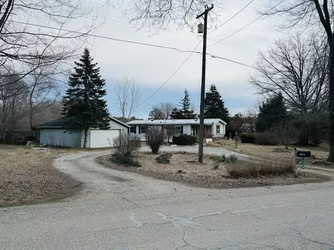 6780 N Hawley Hwy, Belding, MI 48809