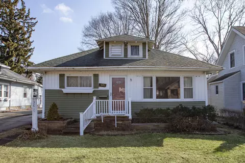 301 Liberty St, Buchanan, MI 49107