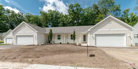 129 Depot Hill Ct, Allegan, MI 49010
