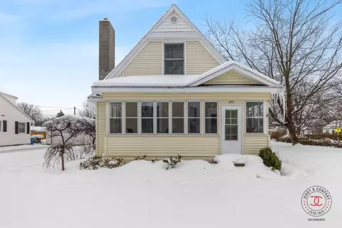 499 Graafschap Rd, Holland, MI 49423