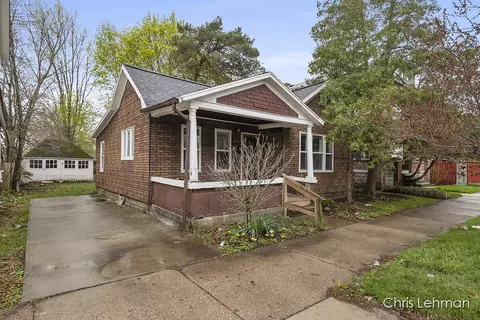 508 Crosby St NW, Grand Rapids, MI 49504