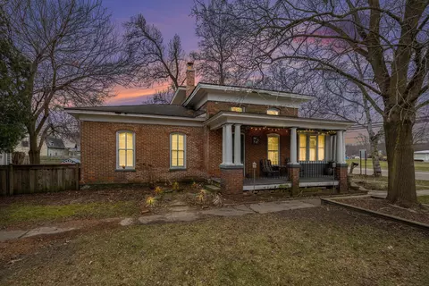 201 S Paw Paw St, Lawrence, MI 49064