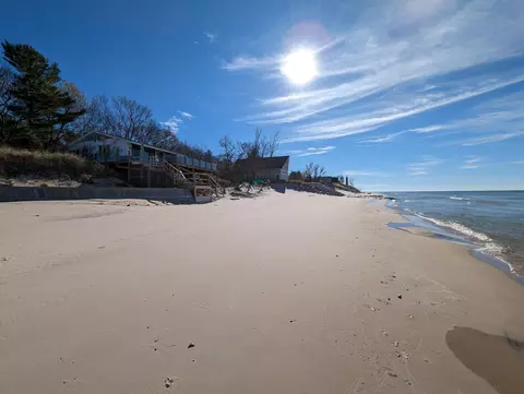 507 N Lighthouse Dr, Mears, MI 49436 photo 3