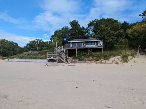 507 N Lighthouse Dr, Mears, MI 49436 photo 2
