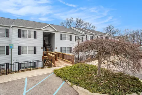 2214 Parkview Ave, Kalamazoo, MI 49008
