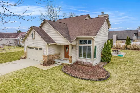 8022 Fox Hollow Dr Holw, Goodrich, MI 48438