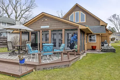 1366 Dunfee Dr, Pleasant Lake, MI 49272