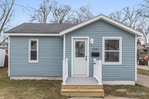 2543 Woodward Ave SW, Wyoming, MI 49509