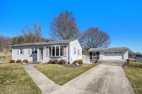 800 Circle Dr, Augusta, MI 49012 photo 2