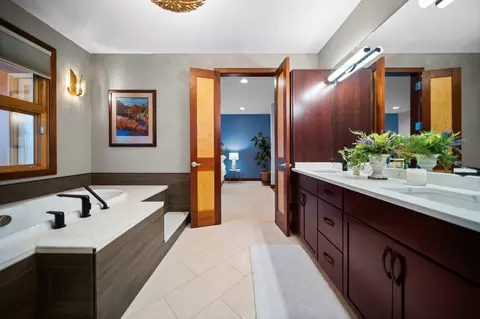 Bath - 7273 Dell Rd, Saline, MI 48176 photo 4 of 11