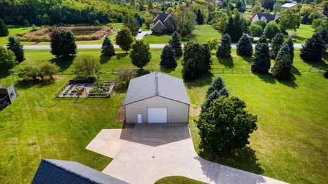 Exterior - 7273 Dell Rd, Saline, MI 48176 photo 10 of 29