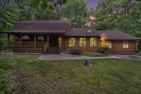 14240 Evergreen Trl, Manitou Beach, MI 49253
