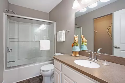 Bath - 1419 Conservancy Ct NE, Ada, MI 49301 photo 3 of 5