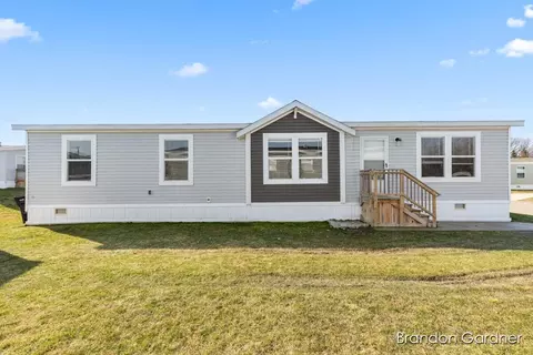 11700 Torrey Trl NW, Walker, MI 49534