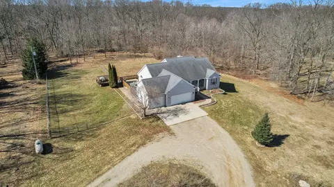 9045 Newman Dr, Portland, MI 48875