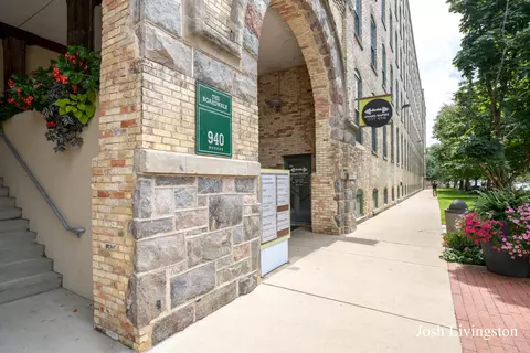 940 Monroe Ave NW #248, Grand Rapids, MI 49503