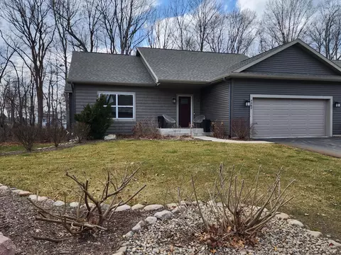 9362 Sassafras Trl #70, Portage, MI 49002